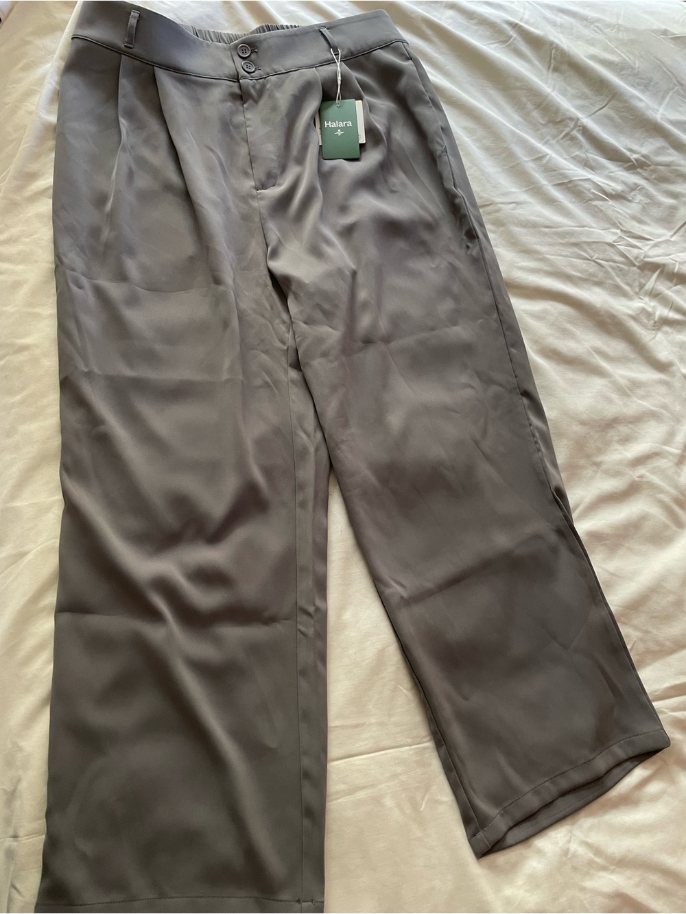 HALARA Wide-Leg Pants in Gray